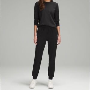 Lululemon Stretch High-Rise Jogger